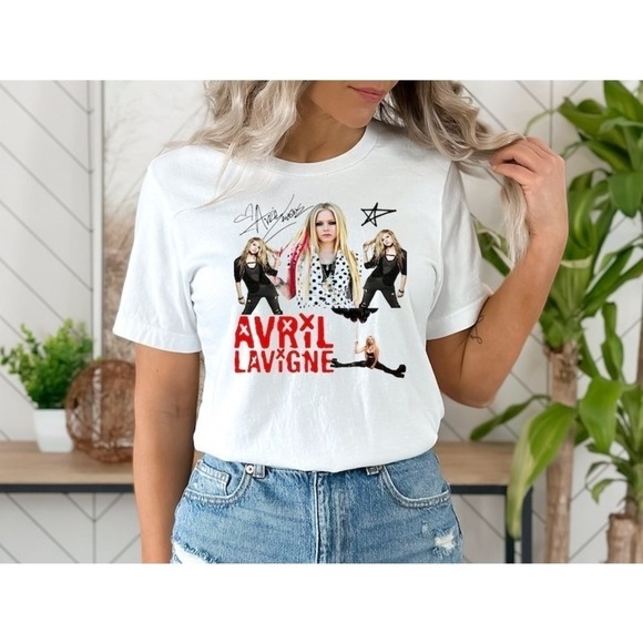 Pink Avril Lavigne Bootleg Retro 90S Tshirt Unisex Tshirt Gift For Fan - Picture 1 of 4